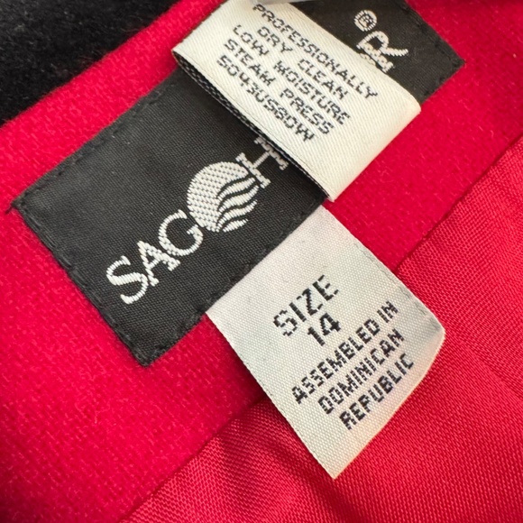 Sag Harbor Red Wool Blazer with Black Velvet Collar - Women’s Size 14, Pre-Owned - Picture 7 of 12